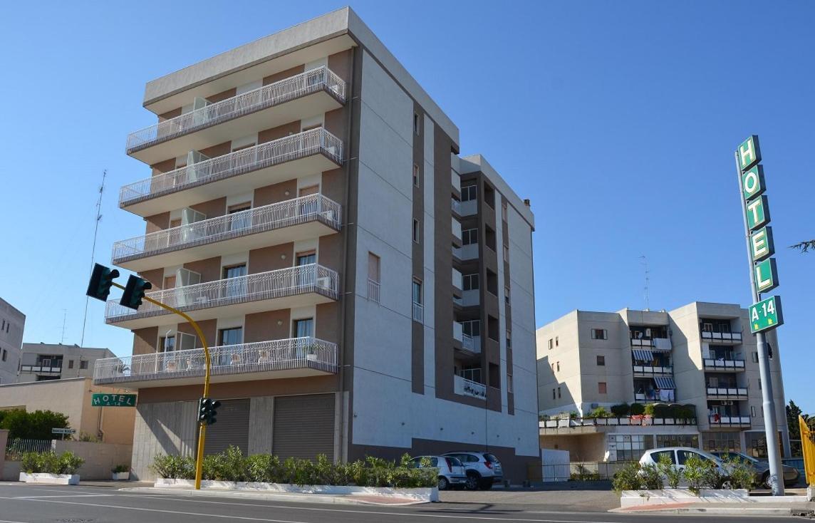 Hotel A-14 Модуньо Екстер'єр фото